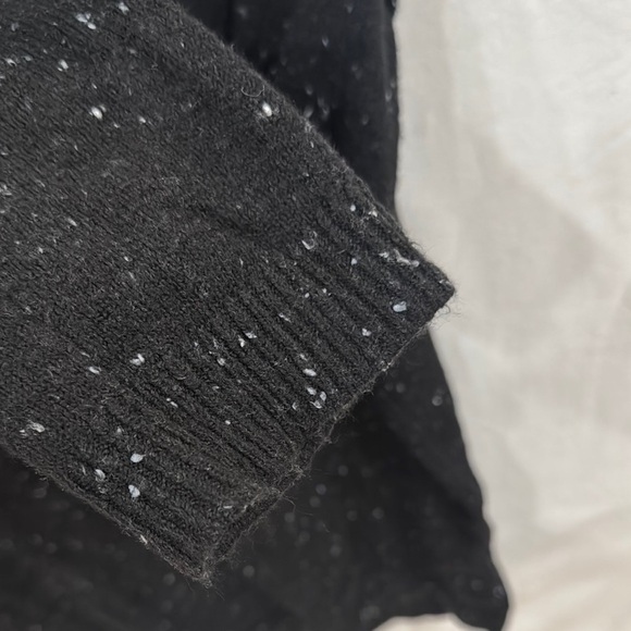 Dkny Women's Black & White Sweater - Picture 6 of 7